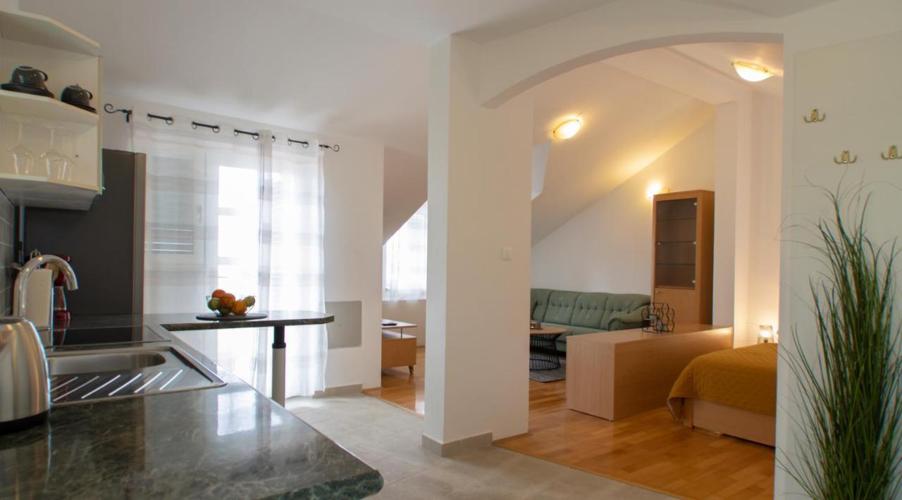 Mozart Apartments Башка-Вода Екстер'єр фото