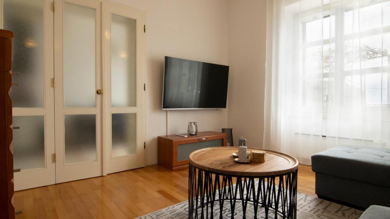 Mozart Apartments Башка-Вода Екстер'єр фото