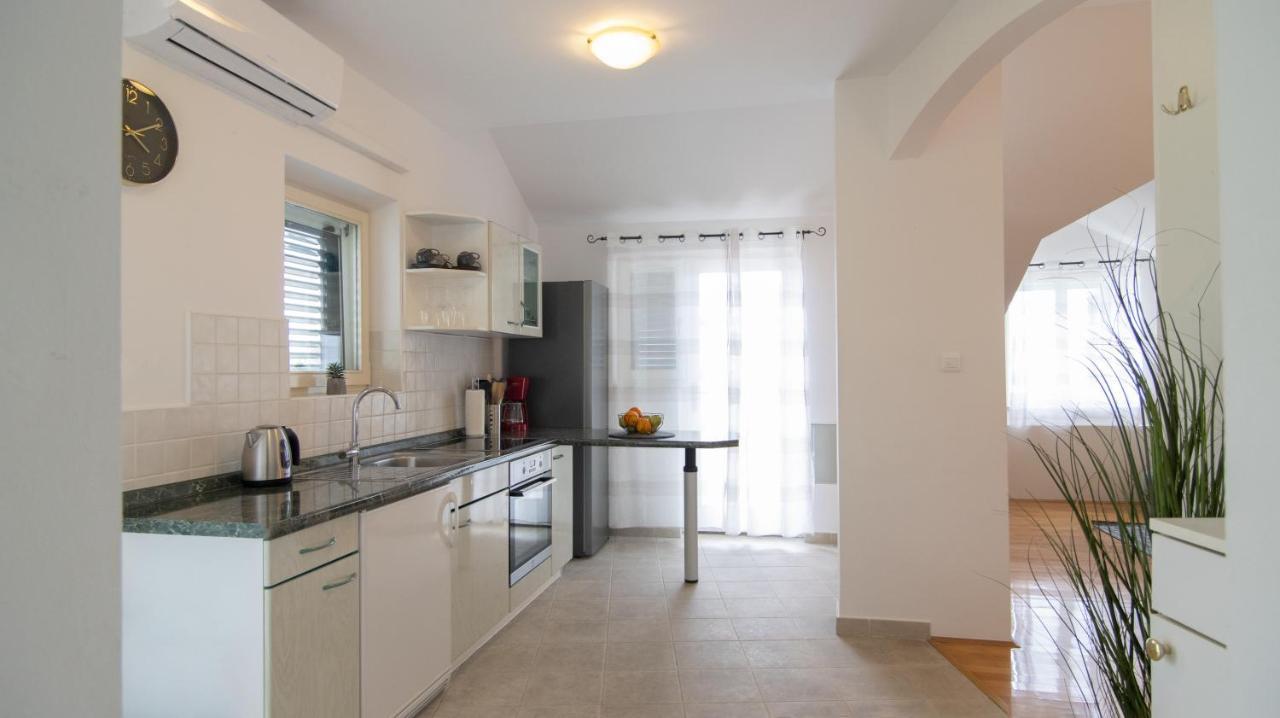 Mozart Apartments Башка-Вода Екстер'єр фото